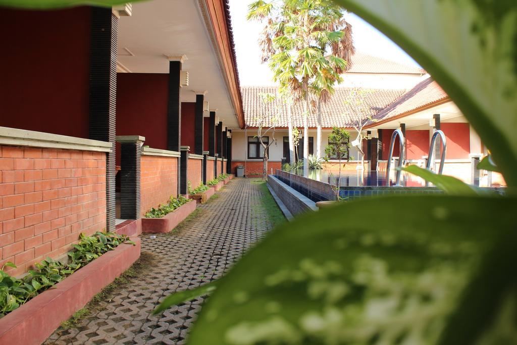Hotel Puri Ganesh Legian Exterior foto